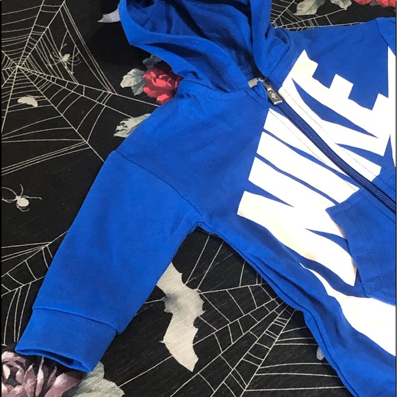 NWT NIKE AIR KIDS ZIP UP HOODIE ROMPER 6M ONESIE - Picture 6 of 11